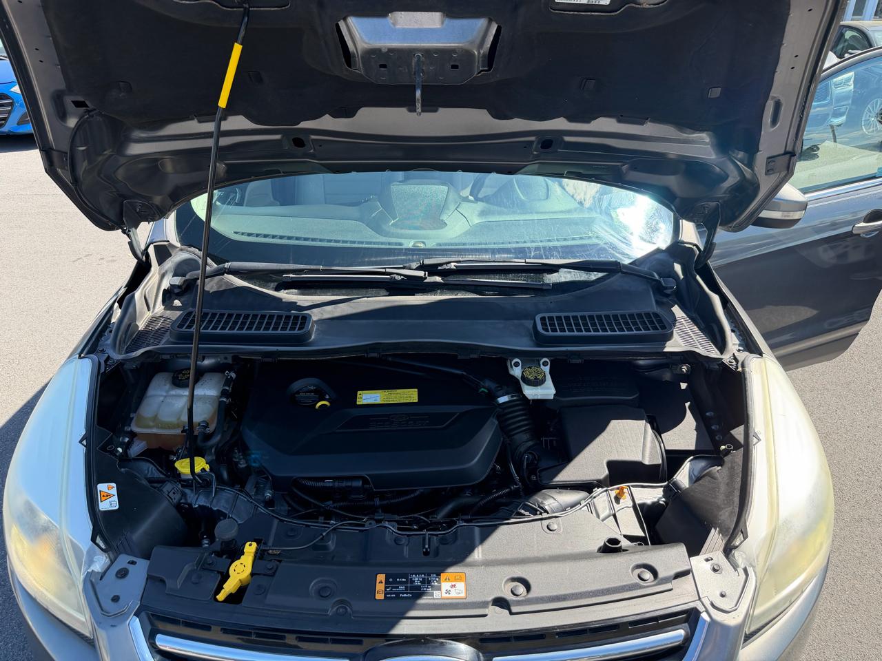 Ford Escape Titanium 4D SUV 4WD 2014