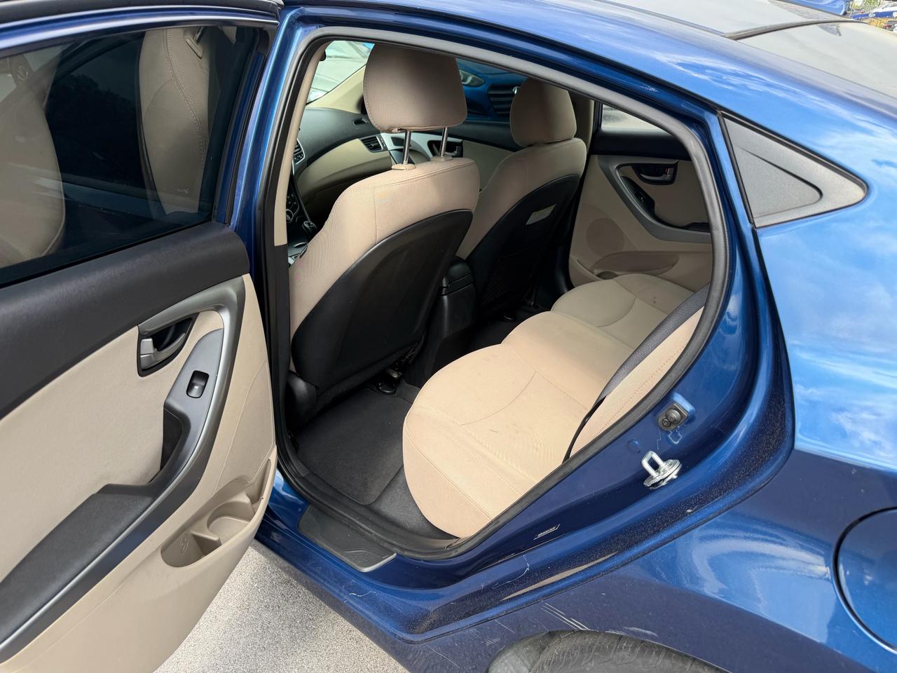 Hyundai Elantra SE 2016