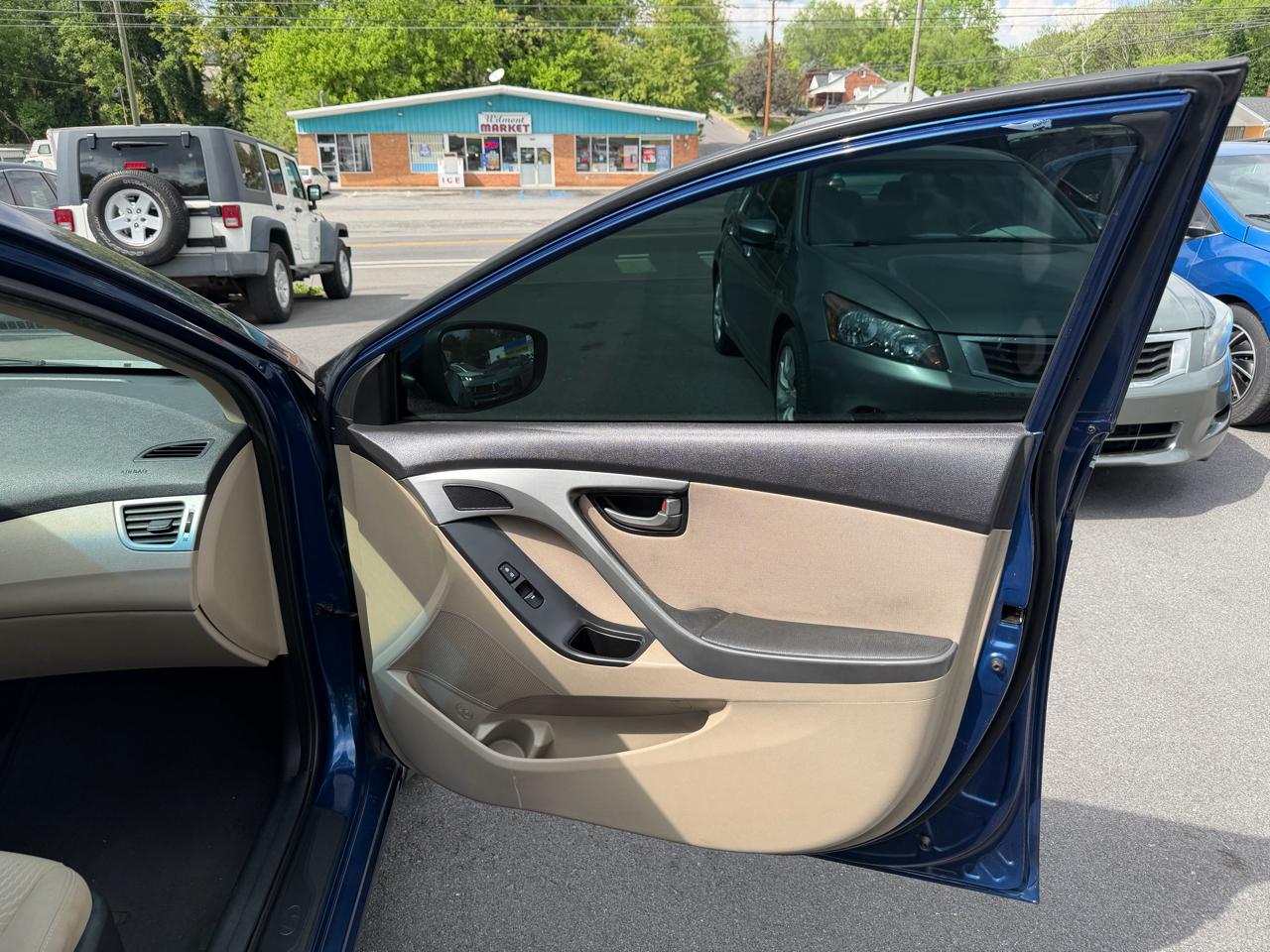 Hyundai Elantra SE 2016