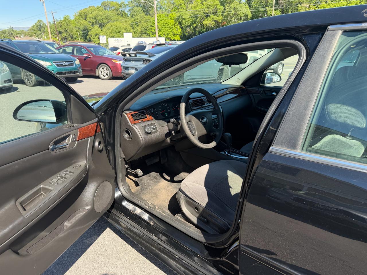 Chevrolet Impala 4dr Sdn LS 2010