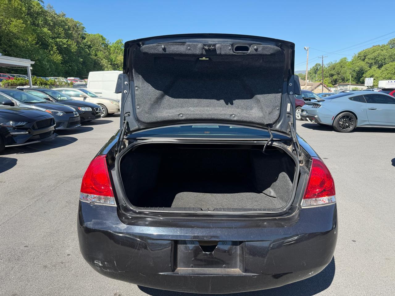 Chevrolet Impala 4dr Sdn LS 2010