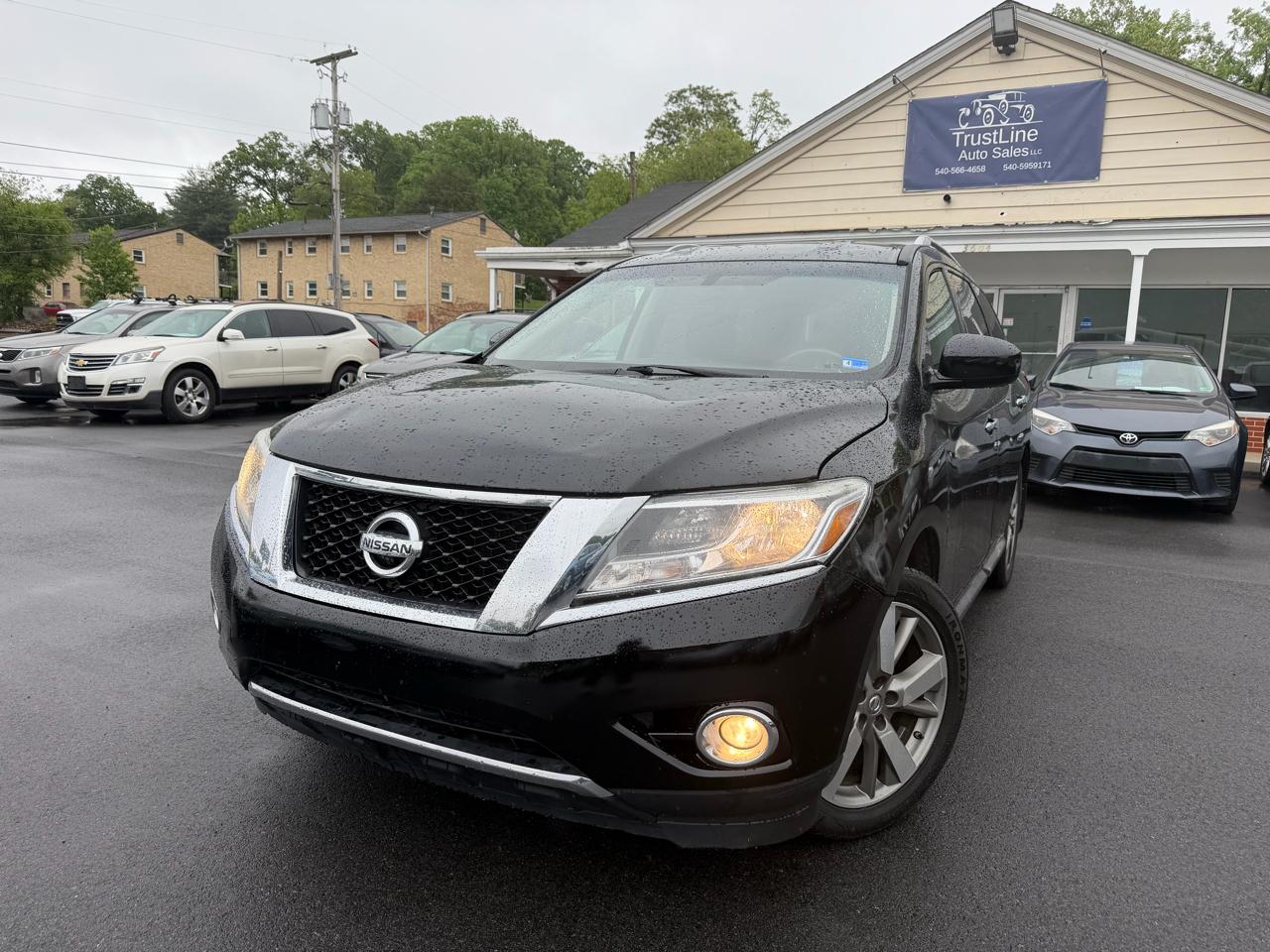 Nissan Pathfinder 4WD 4dr SV 2013