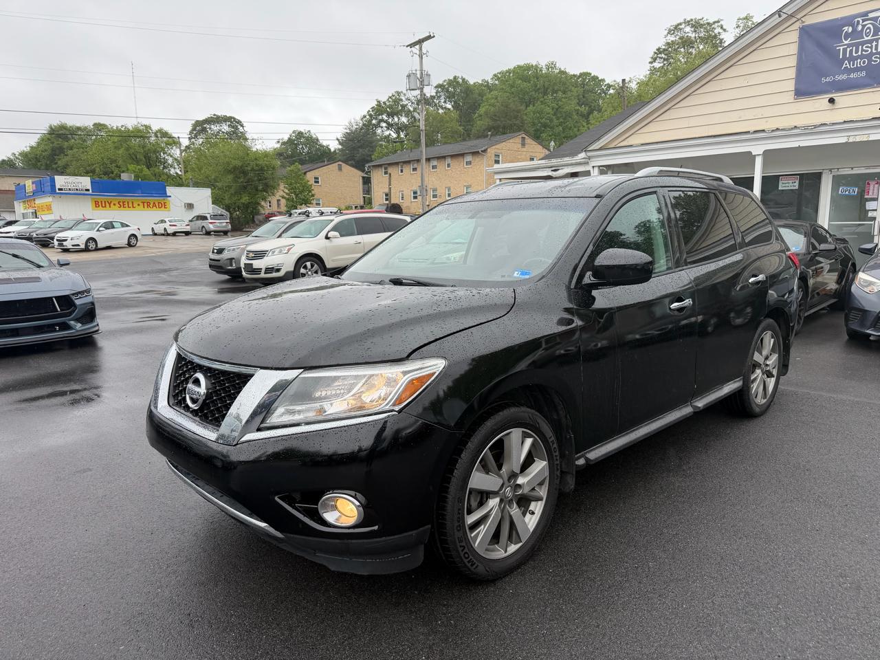 Nissan Pathfinder 4WD 4dr SV 2013