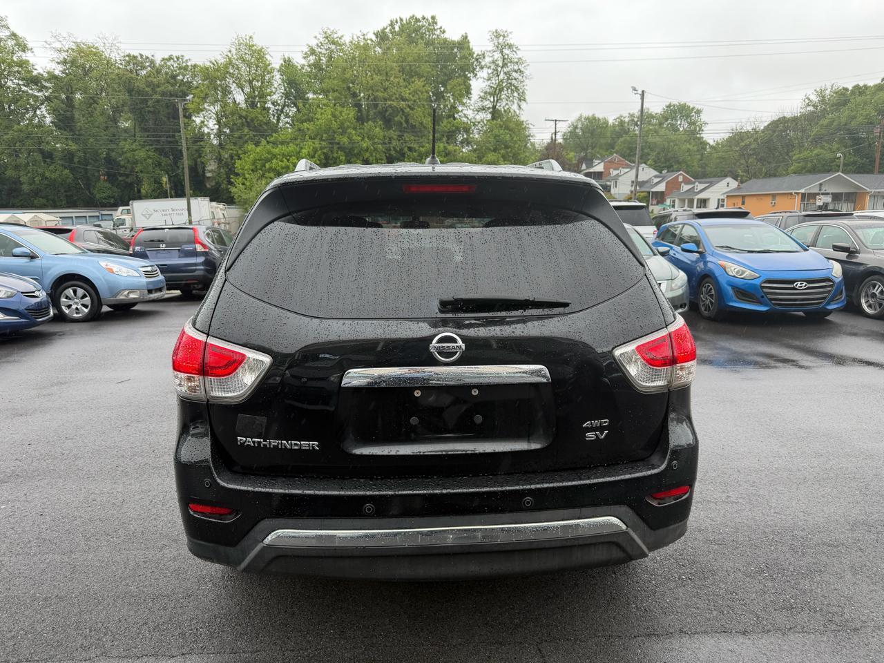 Nissan Pathfinder 4WD 4dr SV 2013