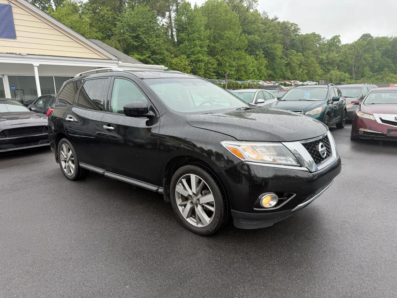 Nissan Pathfinder 4WD 4dr SV 2013