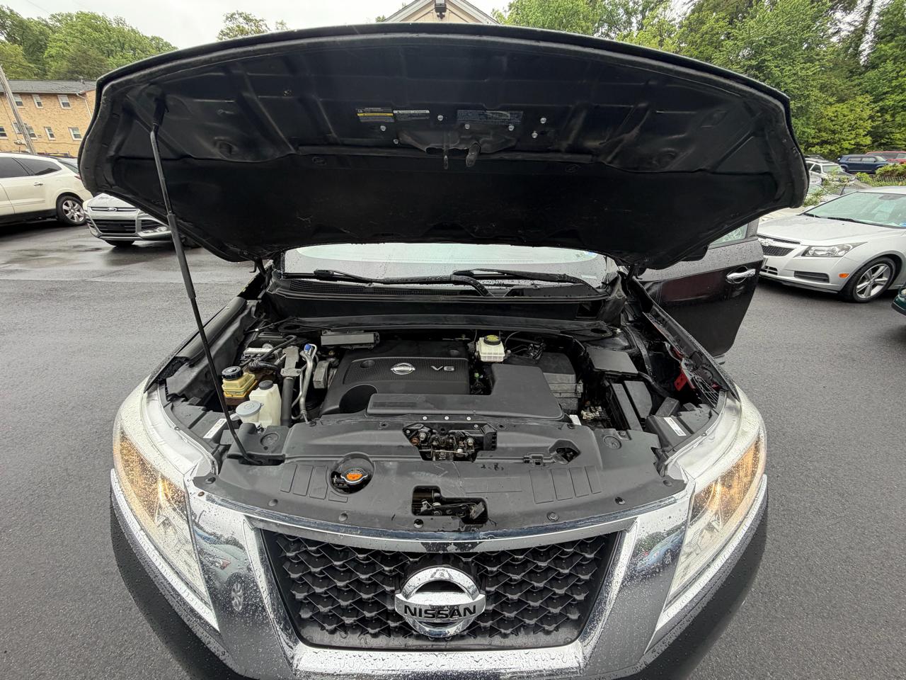 Nissan Pathfinder 4WD 4dr SV 2013