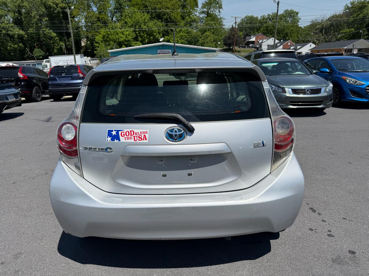 Toyota Prius c Two 2014