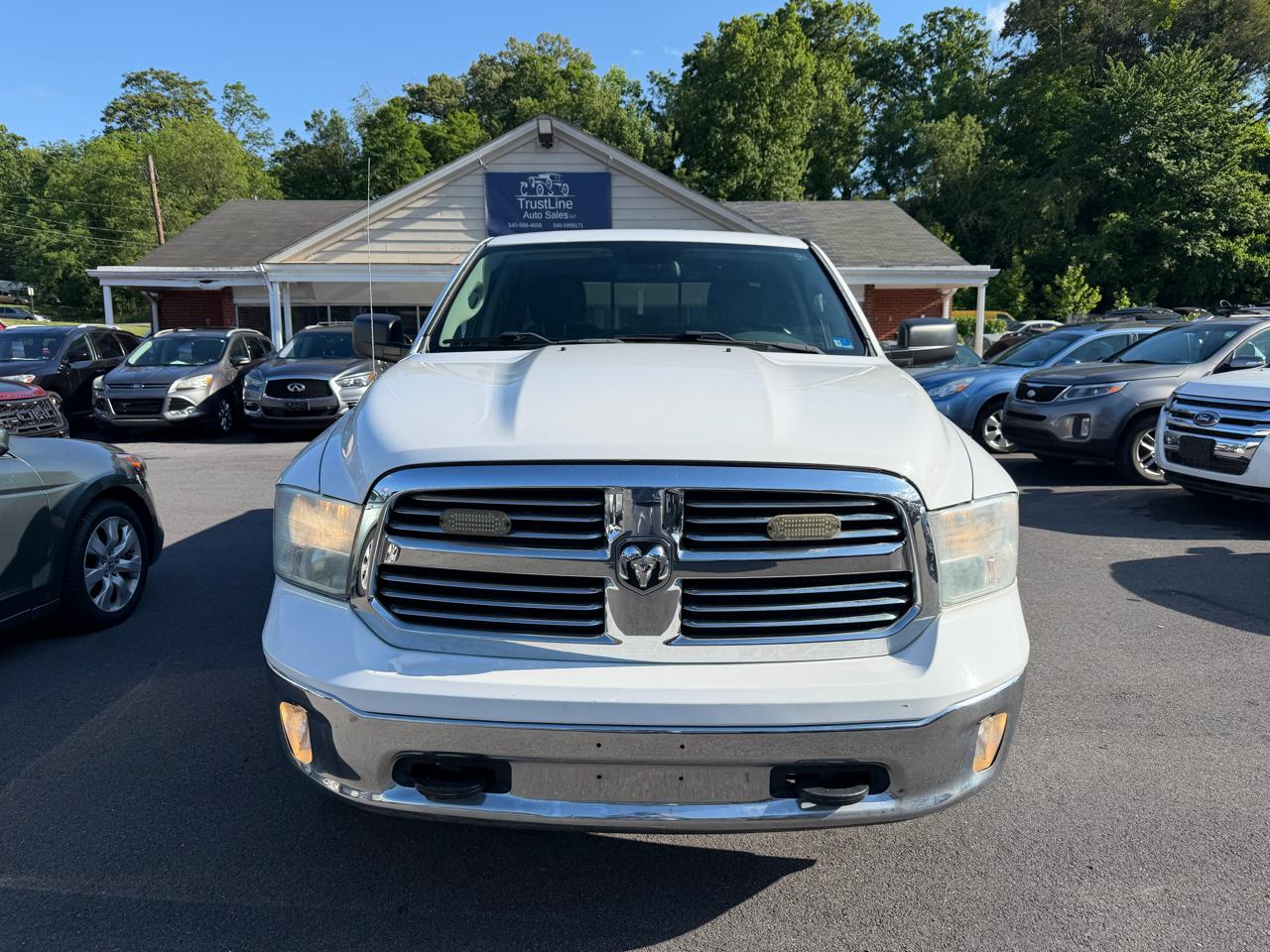 RAM 1500 SLT Quad Cab 4WD 2016