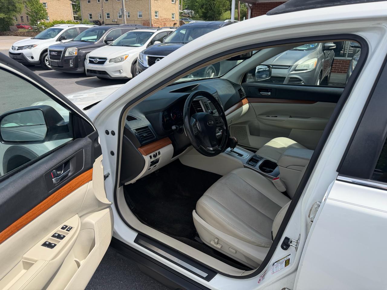 Subaru Outback 2.5i Limited 2013