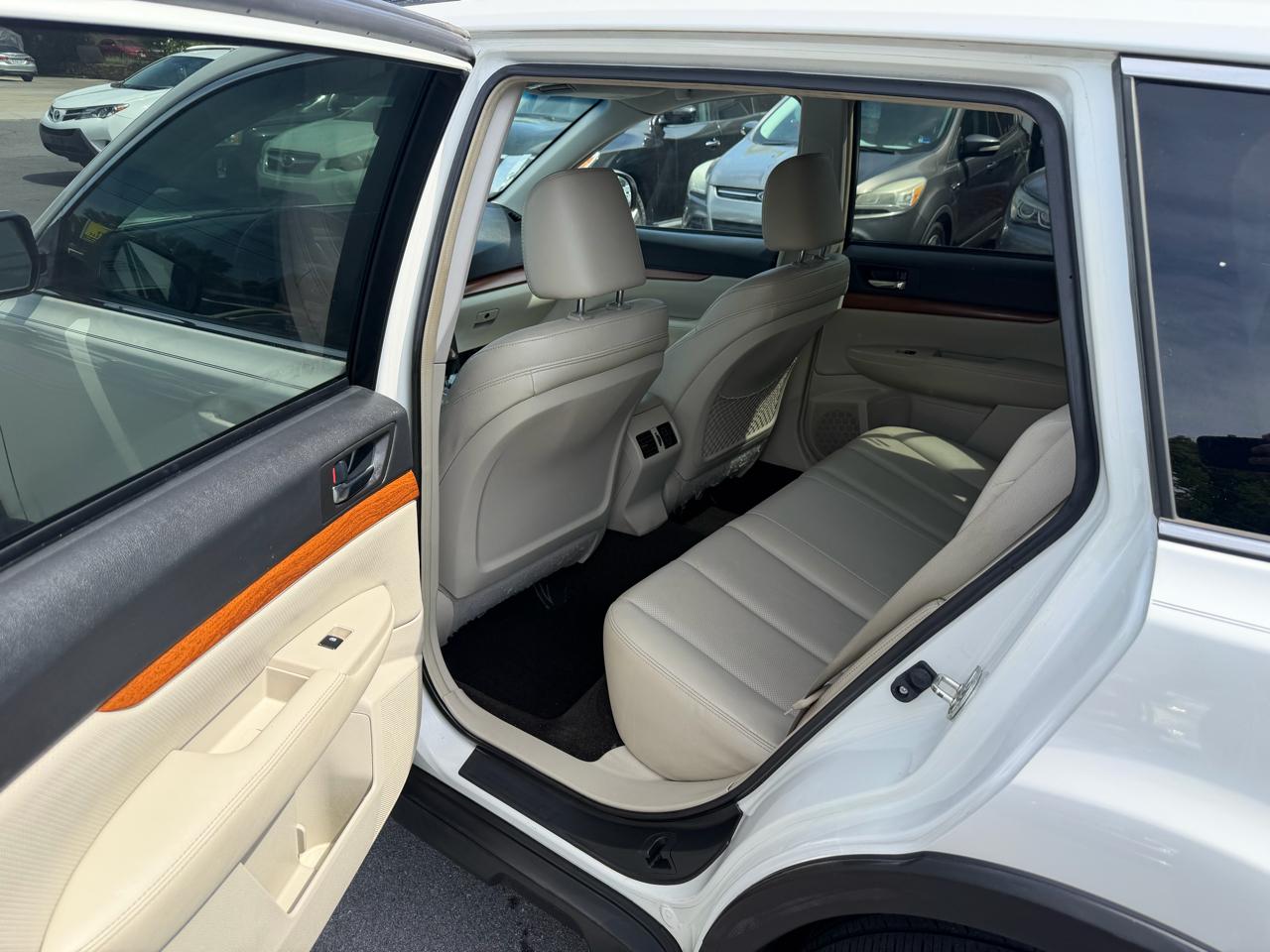 Subaru Outback 2.5i Limited 2013