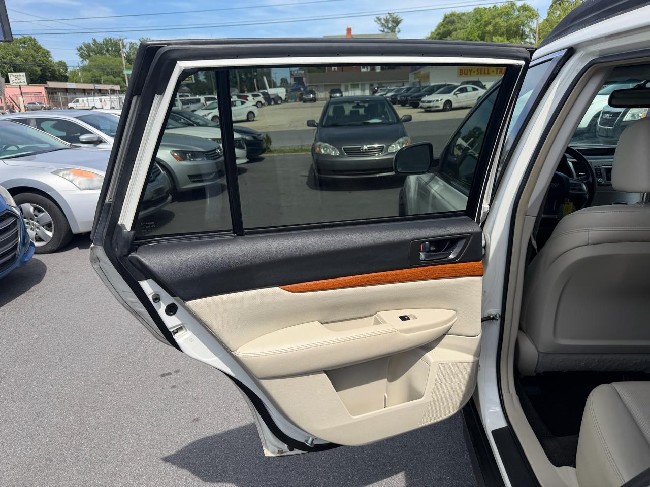 Subaru Outback 2.5i Limited 2013