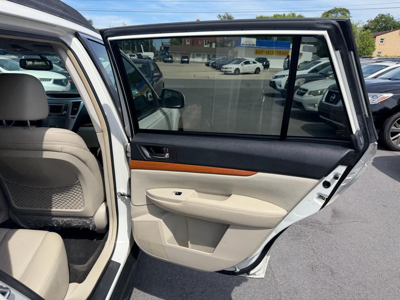 Subaru Outback 2.5i Limited 2013