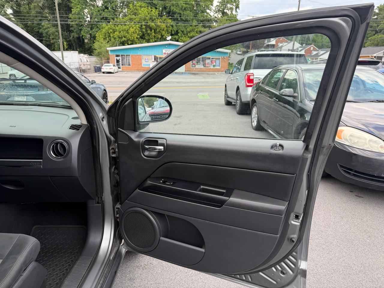 Jeep Compass Sport 4WD 2011
