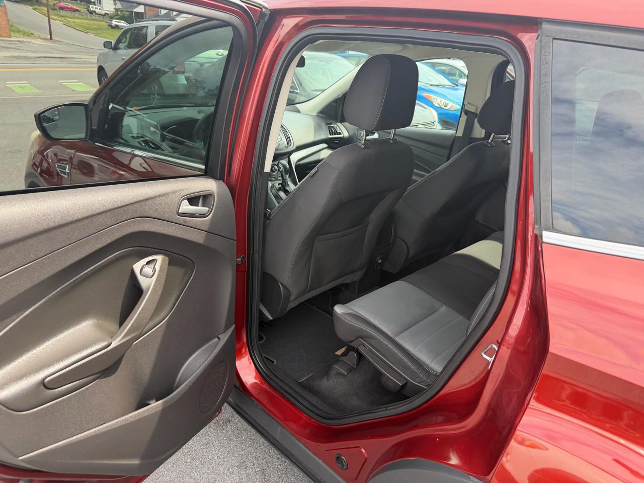 Ford Escape SE FWD 2015