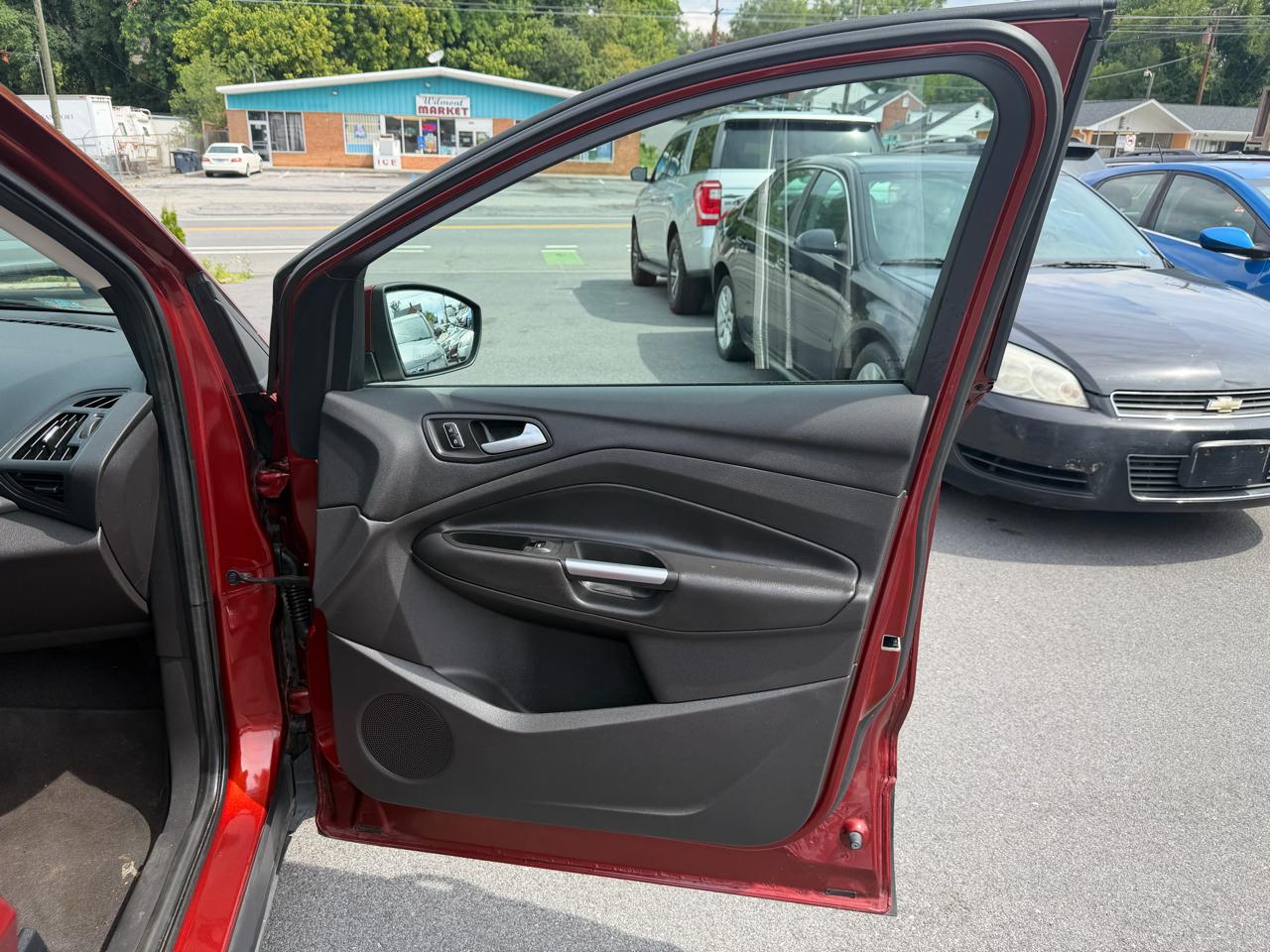 Ford Escape SE FWD 2015