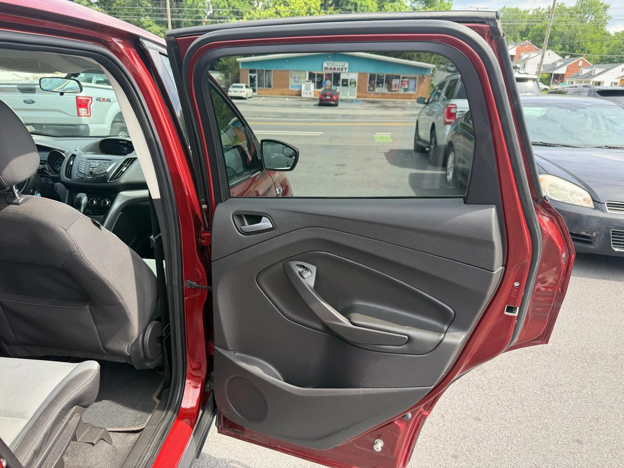 Ford Escape SE FWD 2015
