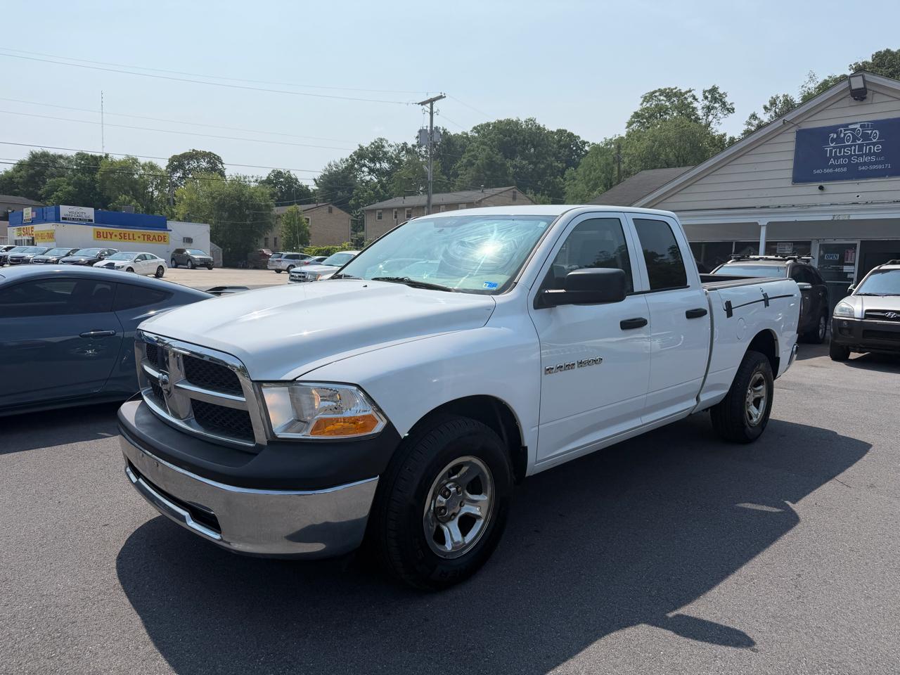 RAM 1500 4WD Quad Cab 140.5" ST 2012