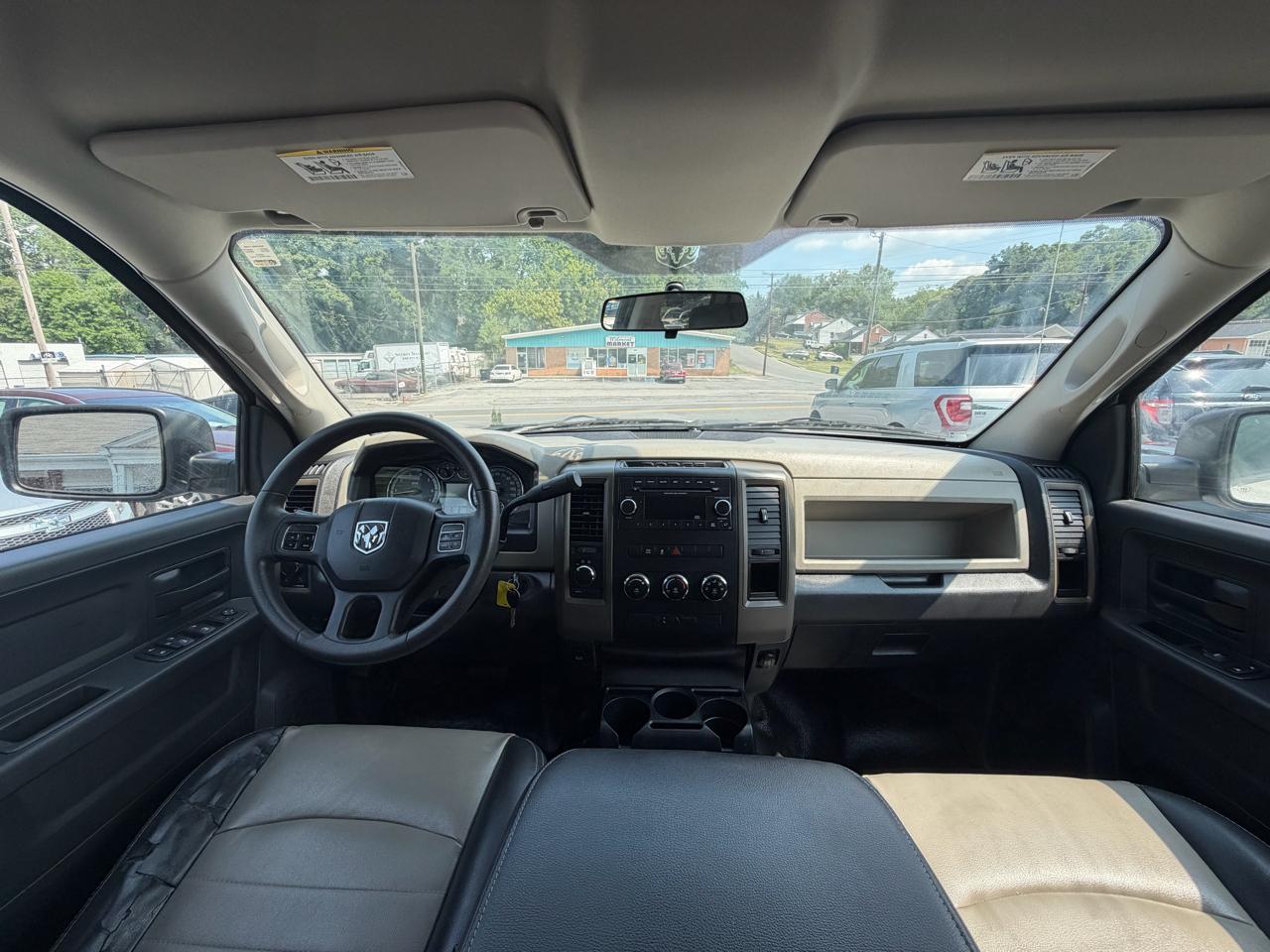 RAM 1500 4WD Quad Cab 140.5" ST 2012