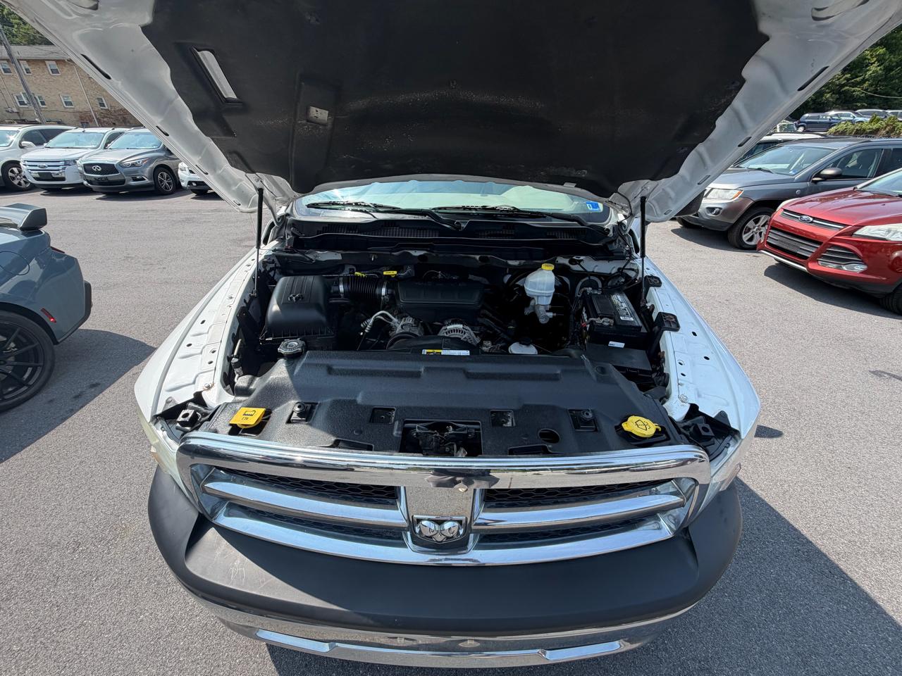 RAM 1500 4WD Quad Cab 140.5" ST 2012