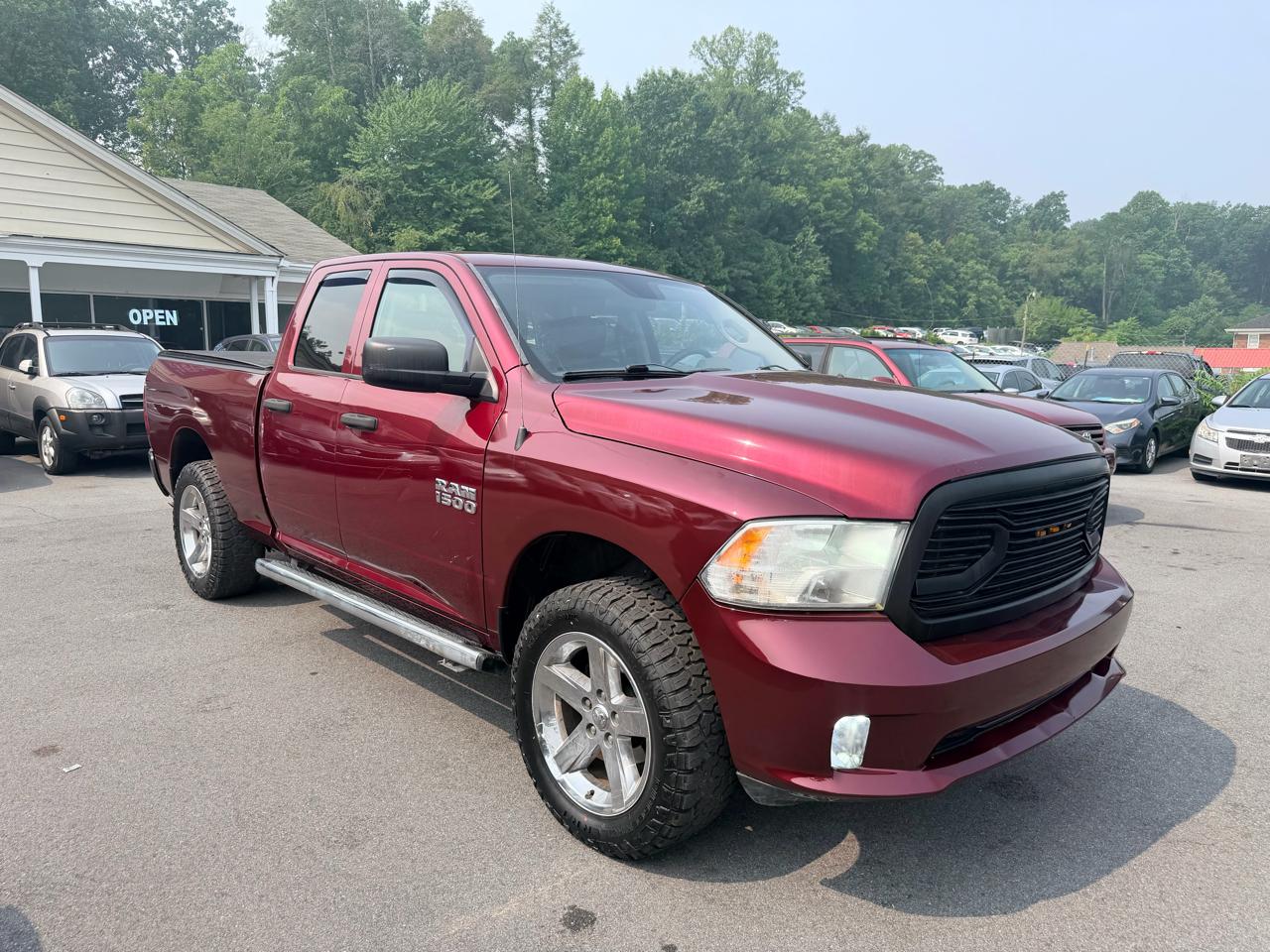 RAM 1500 Tradesman 4x4 Quad Cab 6'4" Box 2018