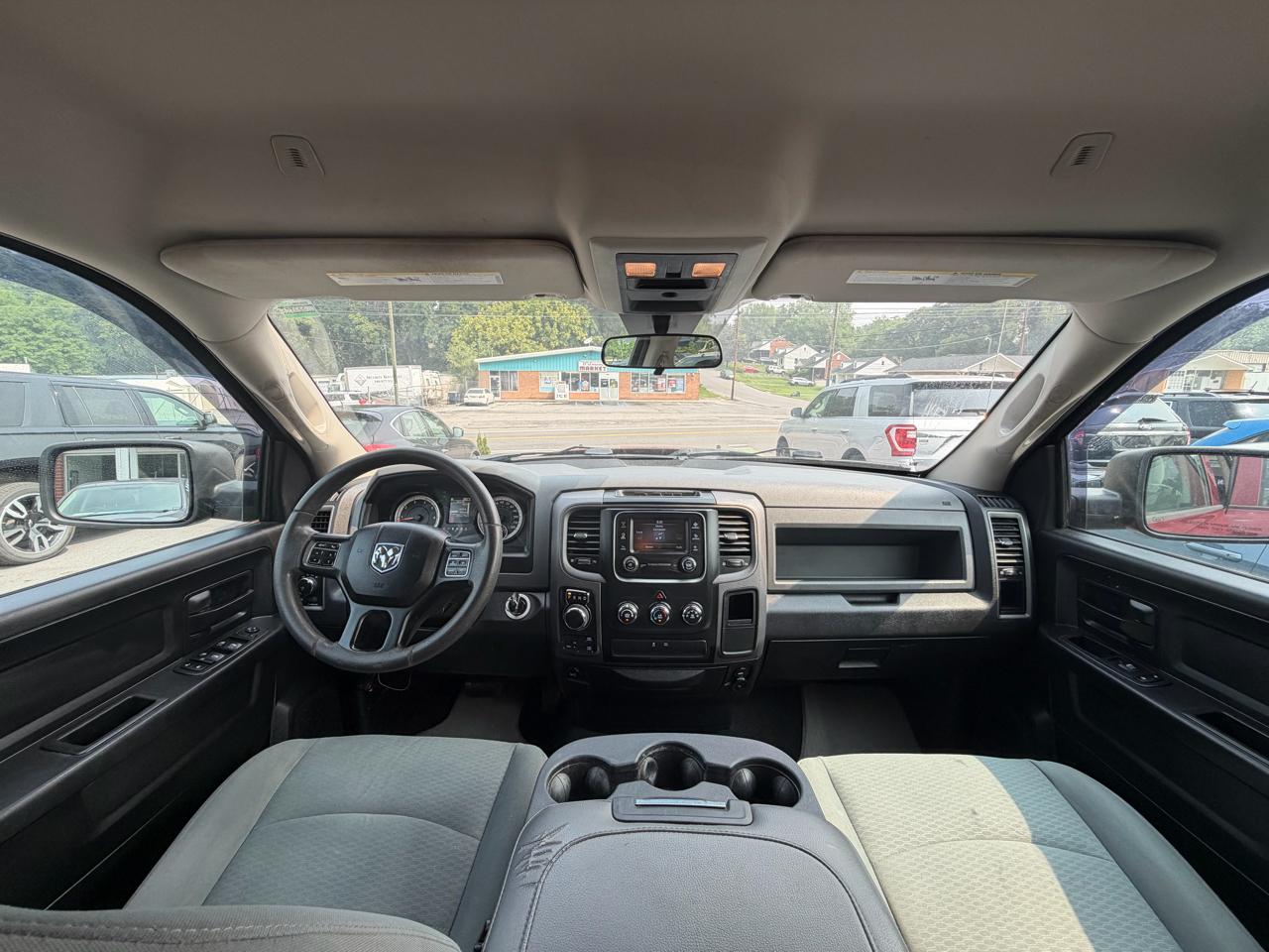 RAM 1500 Tradesman 4x4 Quad Cab 6'4" Box 2018