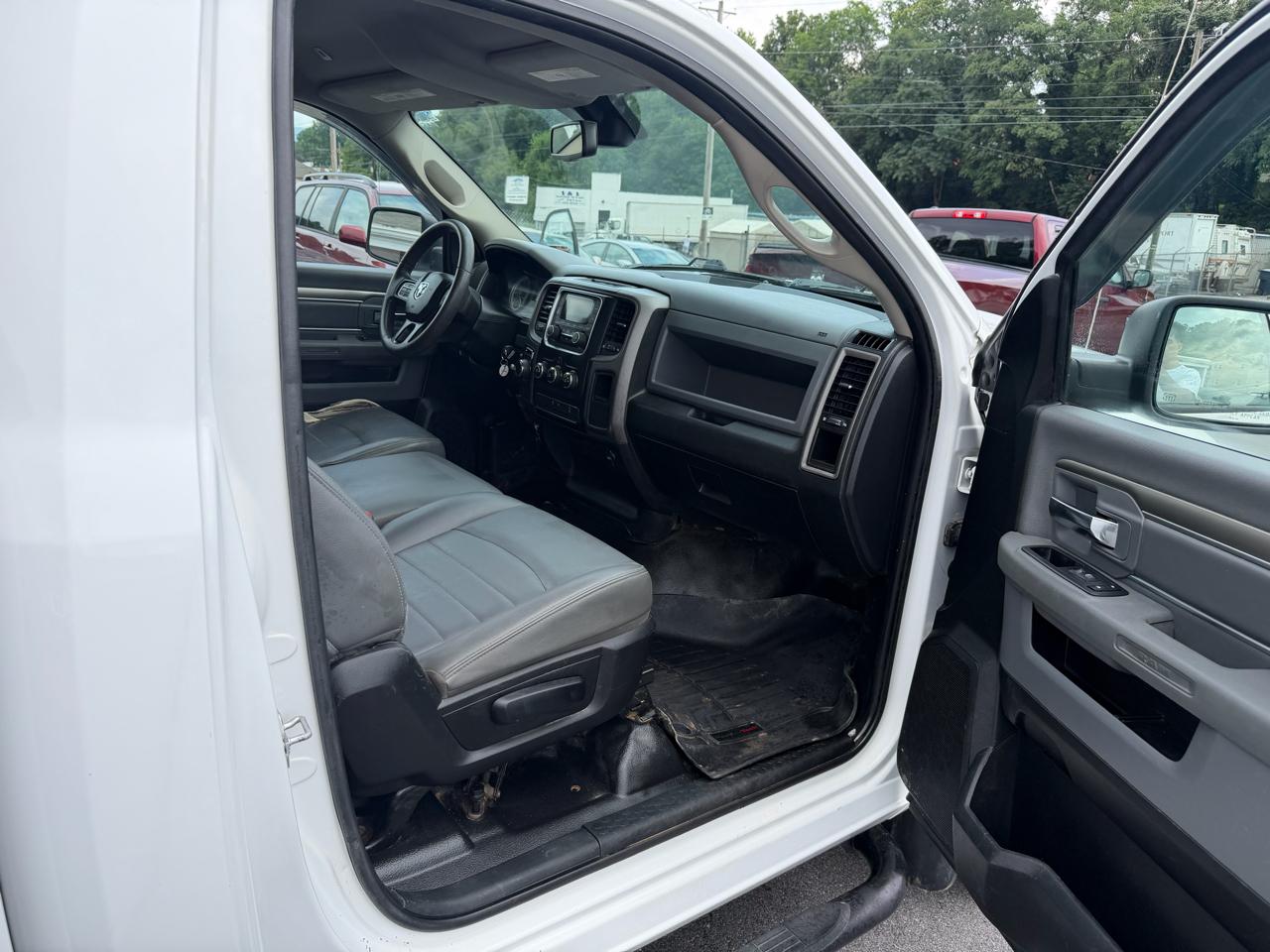 RAM 1500 Tradesman Regular Cab LWB 2WD 2020
