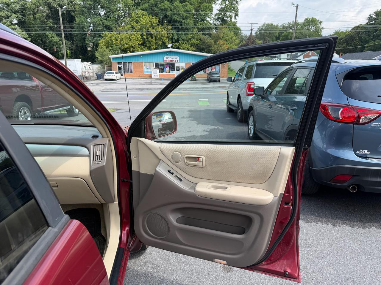 Toyota Highlander 2WD 4dr V6 w/3rd Row (Natl) 2005