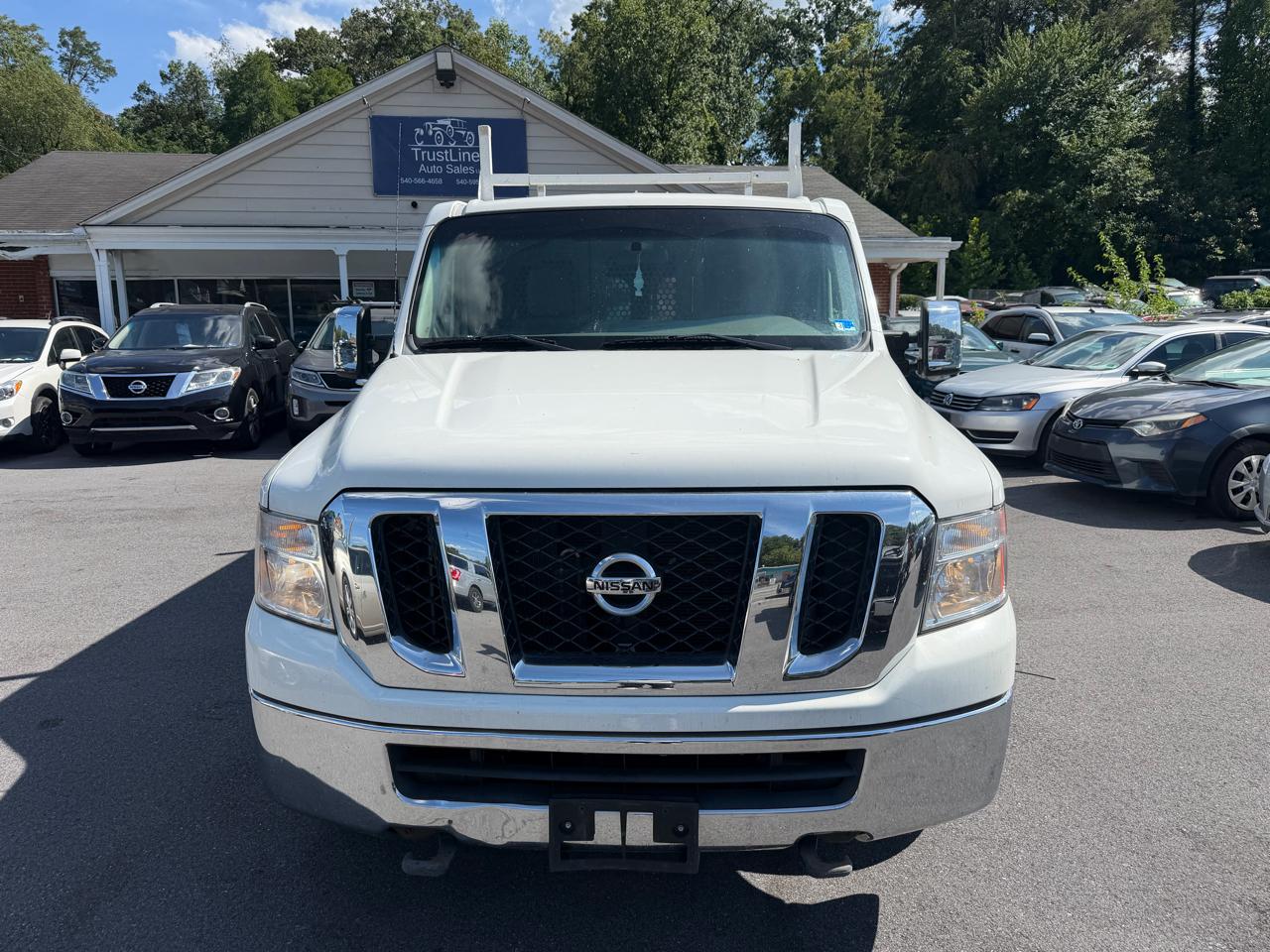 Nissan NV 3500 HD  2013