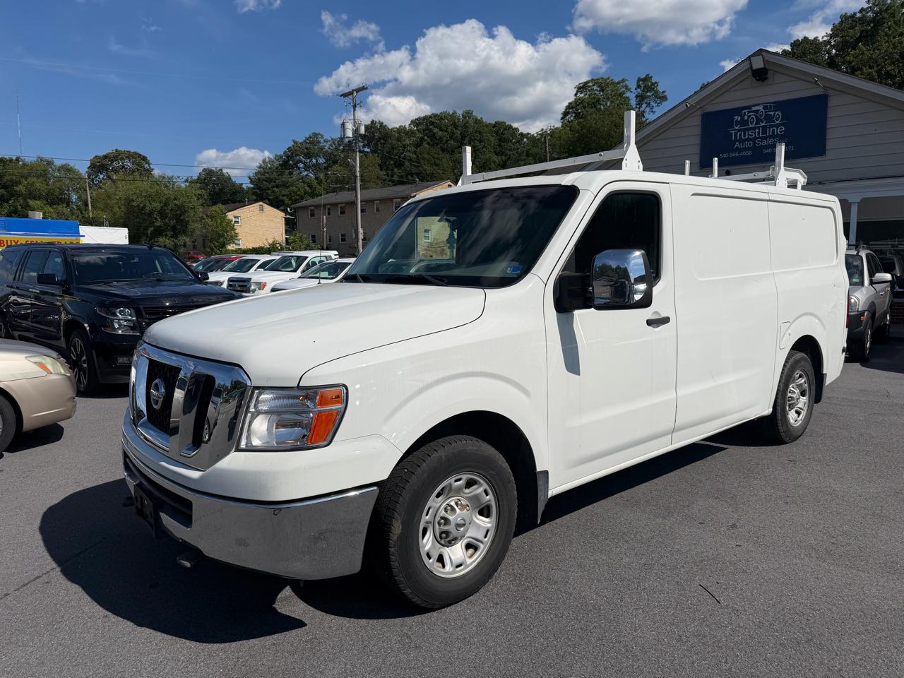 Nissan NV 3500 HD  2013
