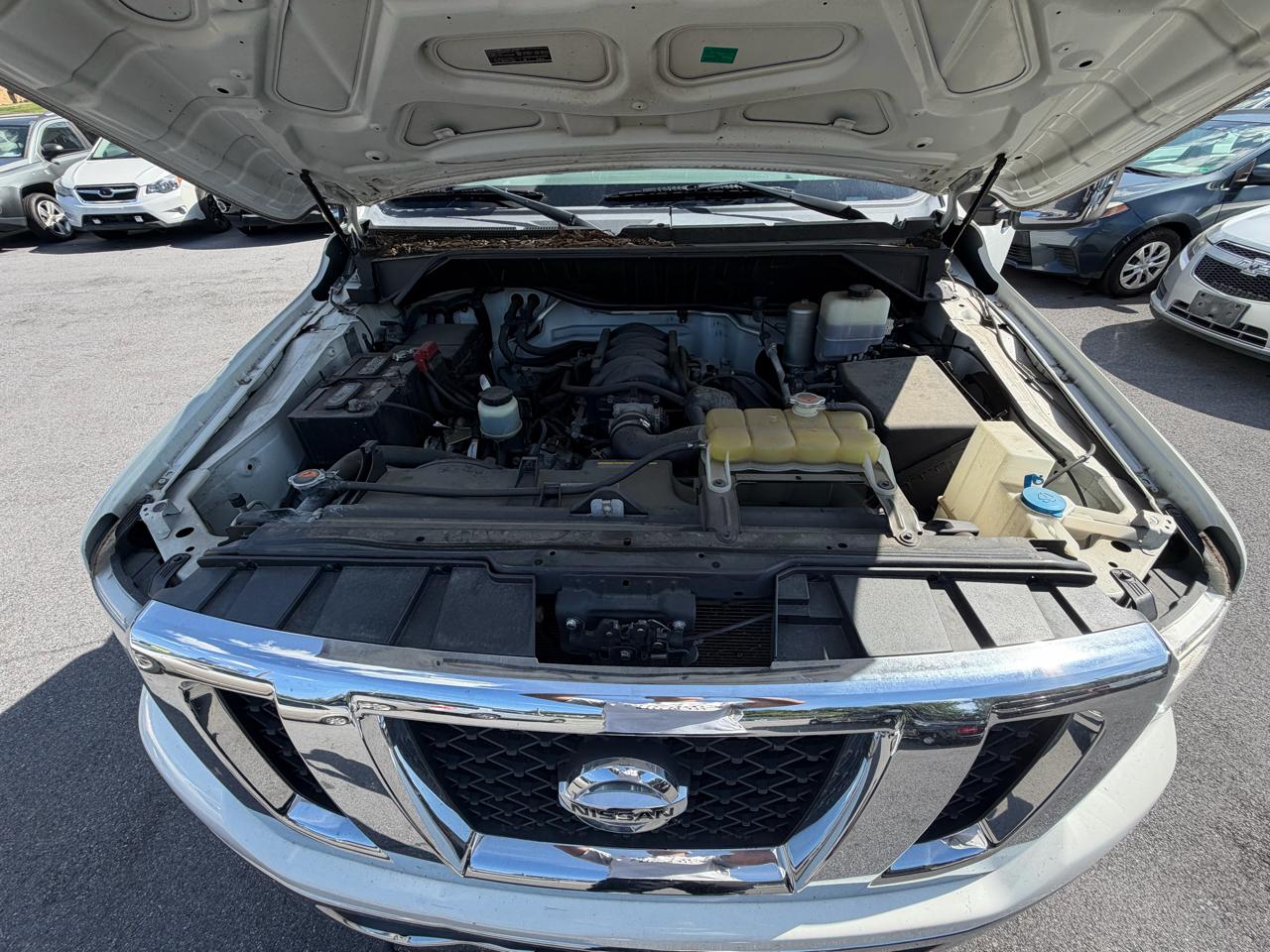 Nissan NV 3500 HD  2013