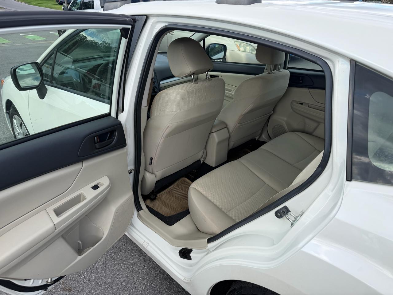 Subaru Impreza 2.0i 4-Door 2012