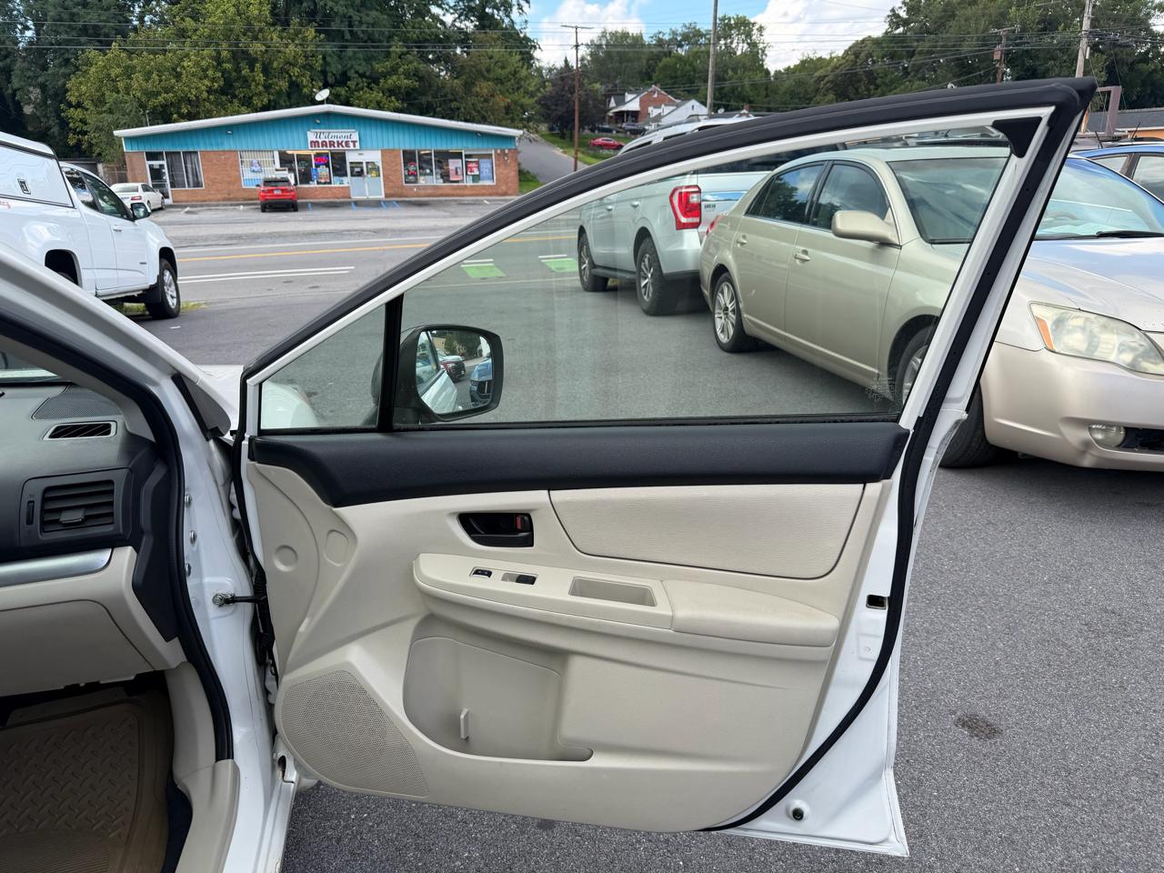 Subaru Impreza 2.0i 4-Door 2012
