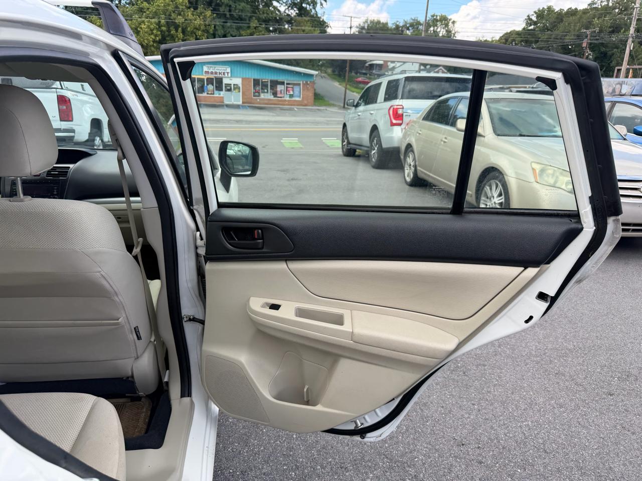 Subaru Impreza 2.0i 4-Door 2012