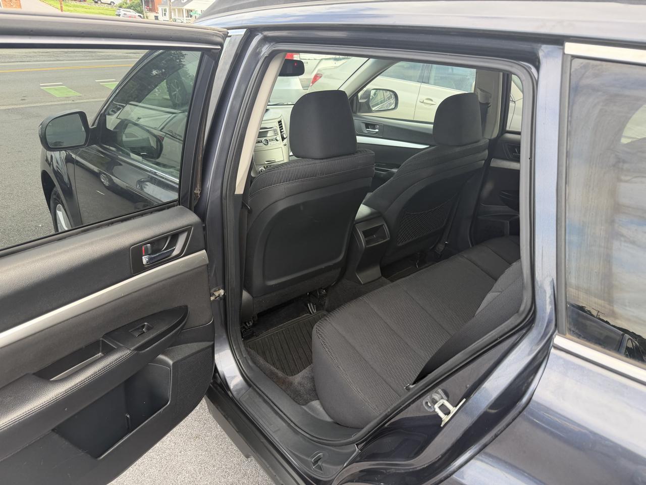 Subaru Outback 2.5i Premium 2010