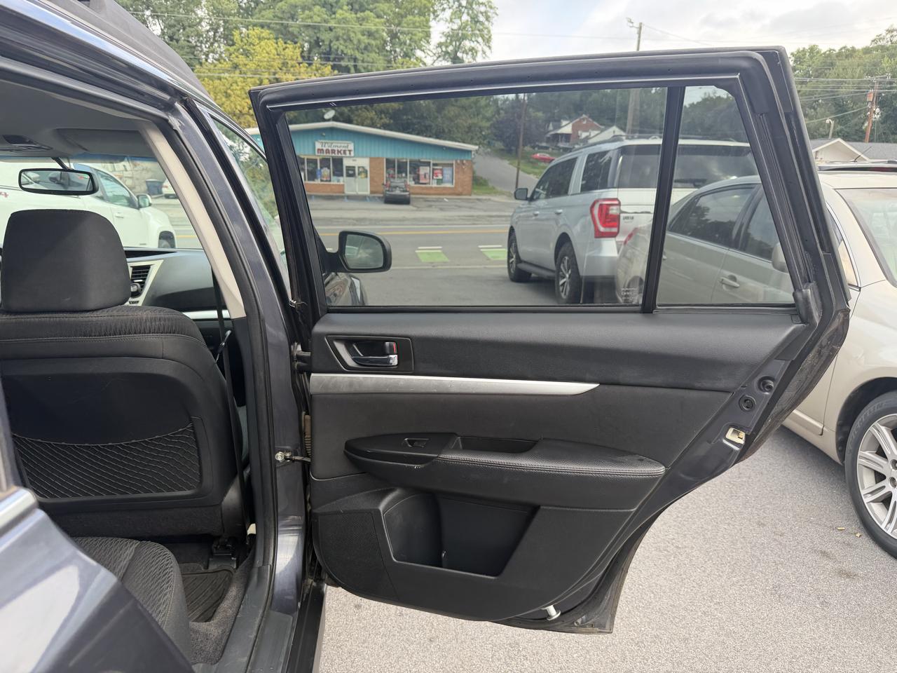 Subaru Outback 2.5i Premium 2010