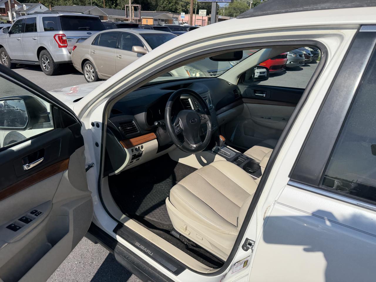 Subaru Outback 2.5i Limited 2013
