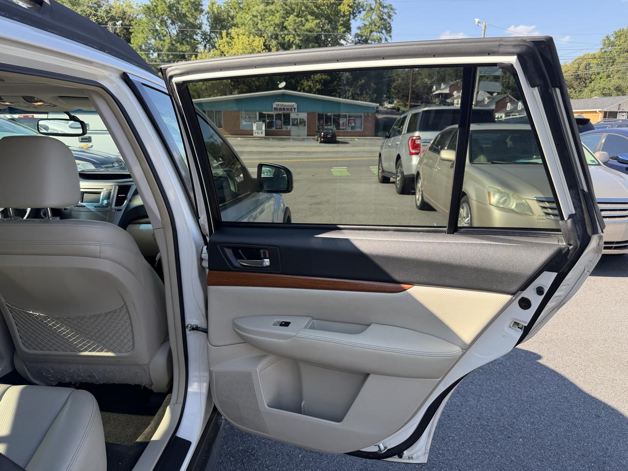 Subaru Outback 2.5i Limited 2013
