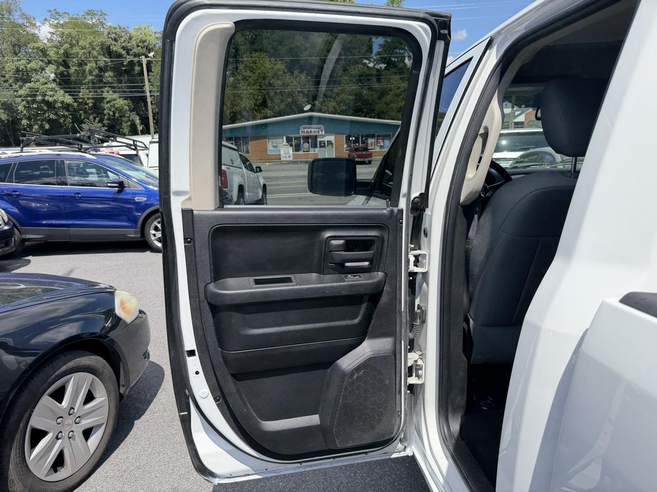 RAM 1500 Tradesman Quad Cab 2016