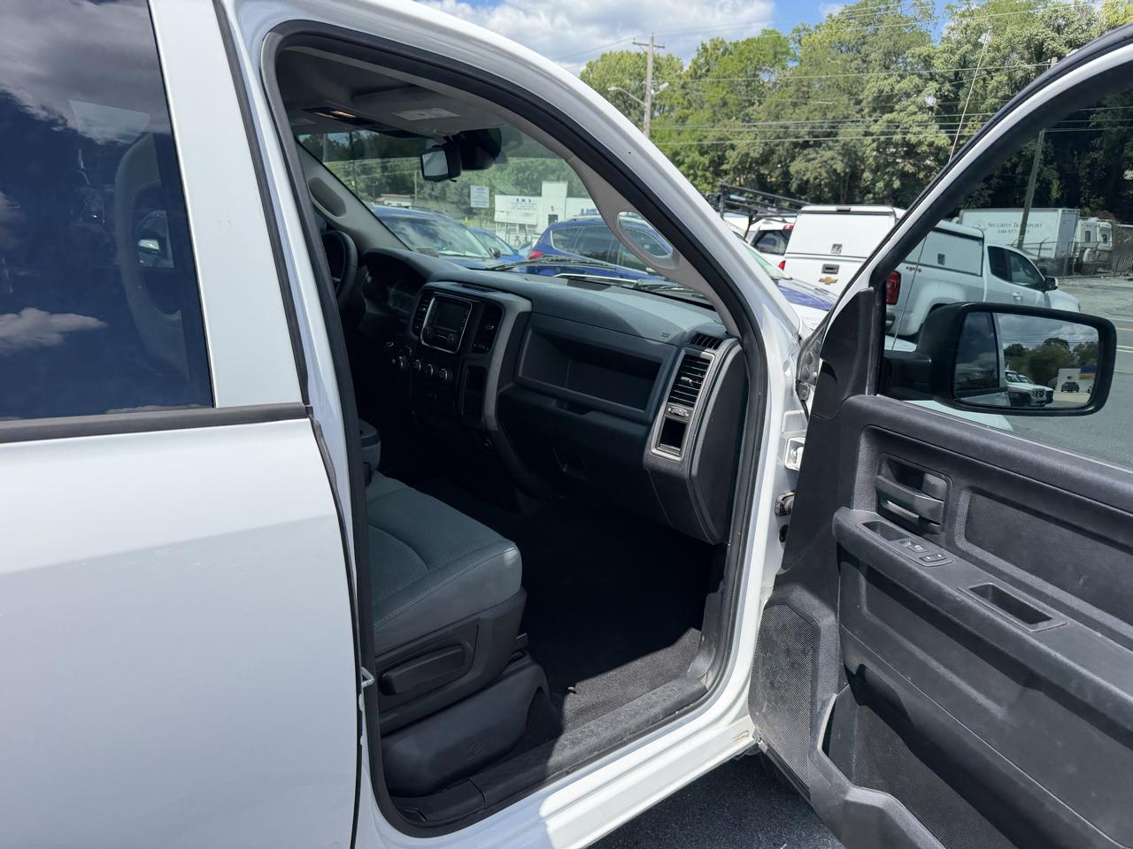 RAM 1500 Tradesman Quad Cab 2016