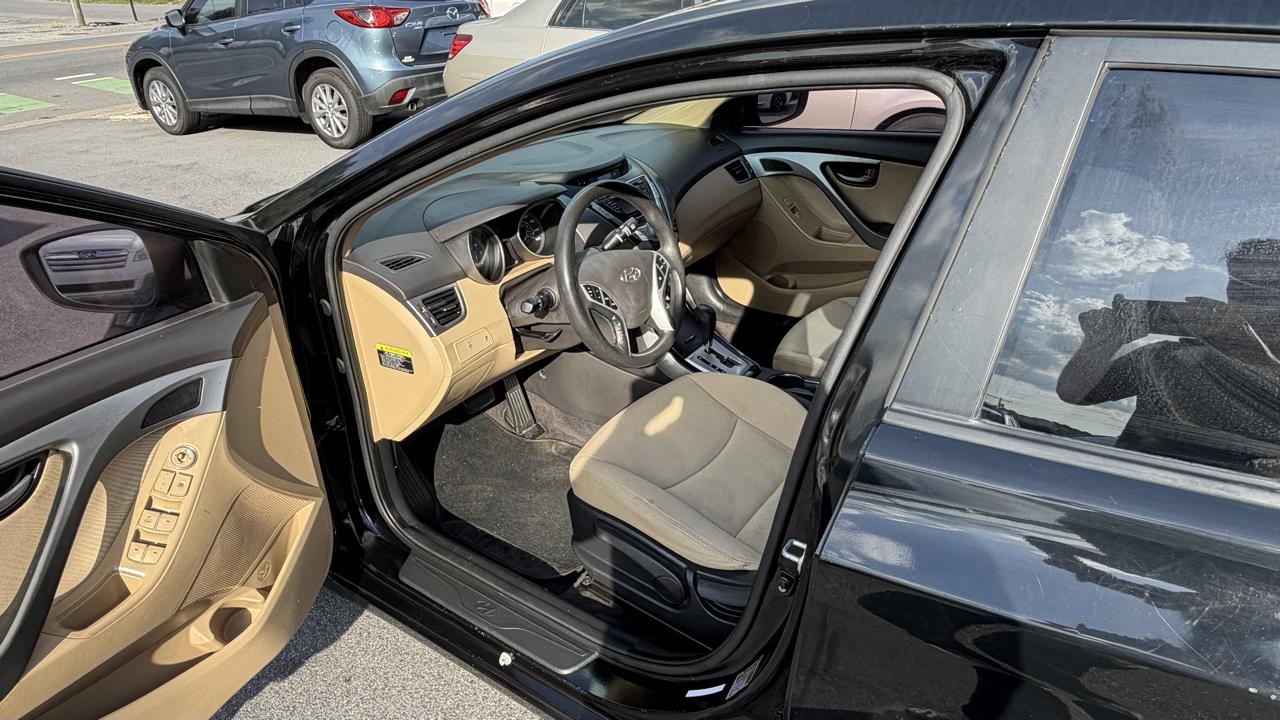 Hyundai Elantra 4dr Sdn Auto GLS 2011
