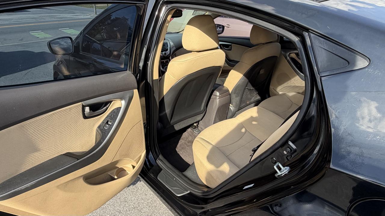 Hyundai Elantra 4dr Sdn Auto GLS 2011