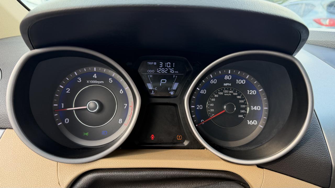 Hyundai Elantra 4dr Sdn Auto GLS 2011