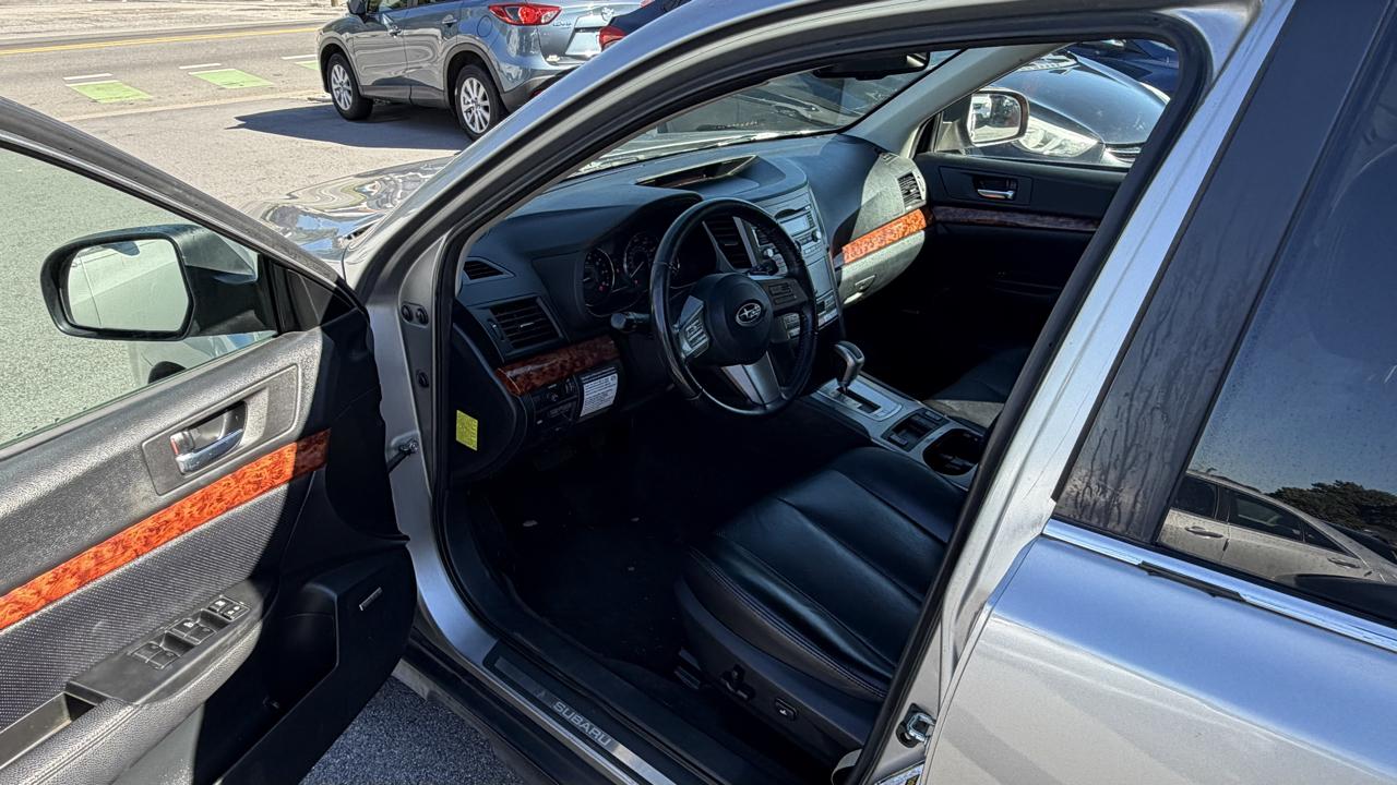 Subaru Outback 2.5i Limited Wagon 2010