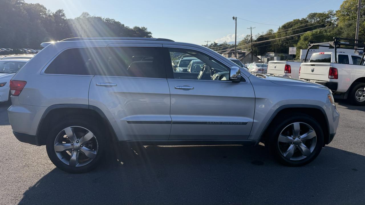 Jeep Grand Cherokee 4dr Overland 4WD 2012