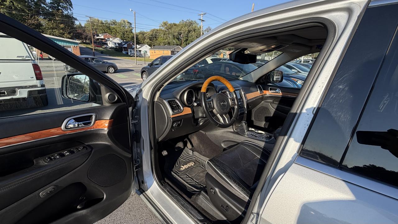 Jeep Grand Cherokee 4dr Overland 4WD 2012