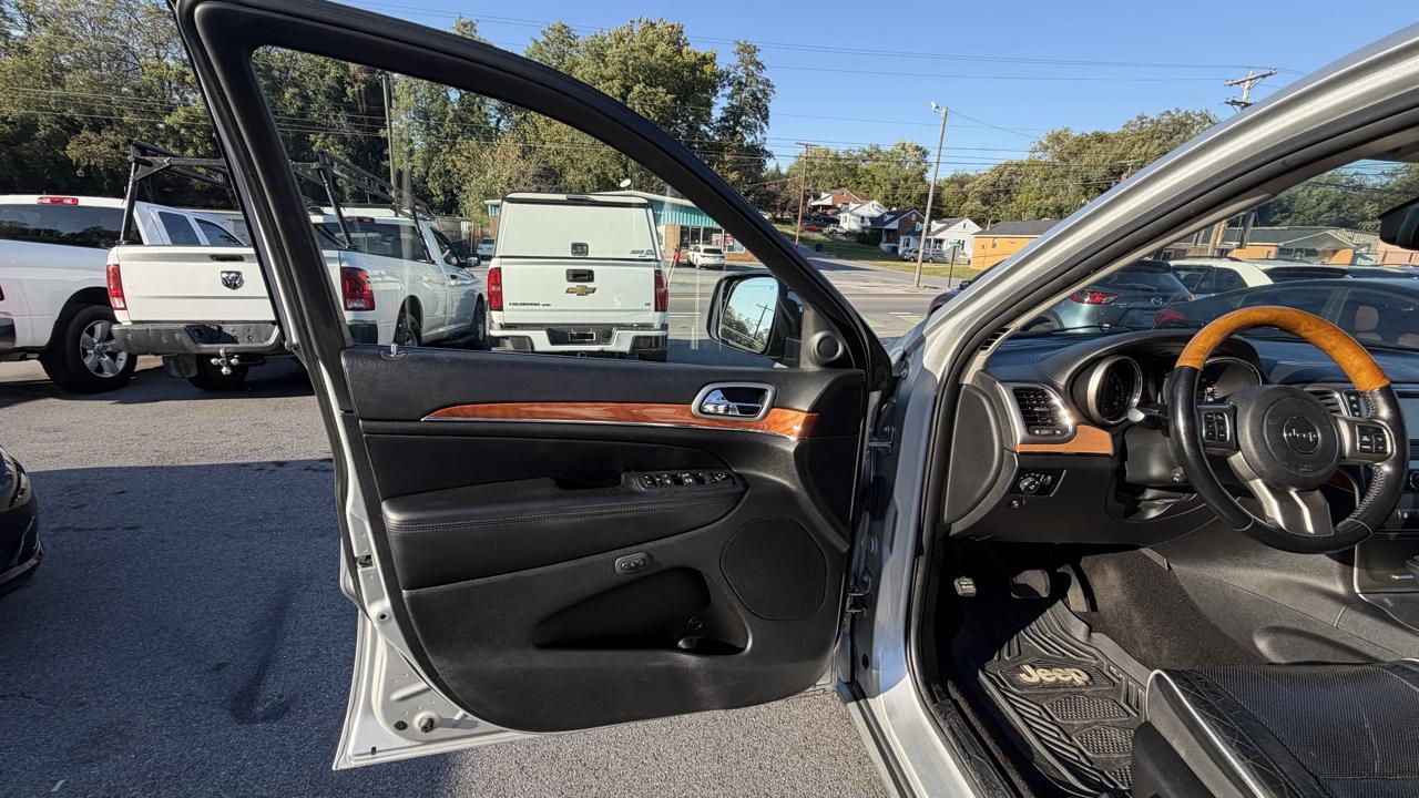 Jeep Grand Cherokee 4dr Overland 4WD 2012