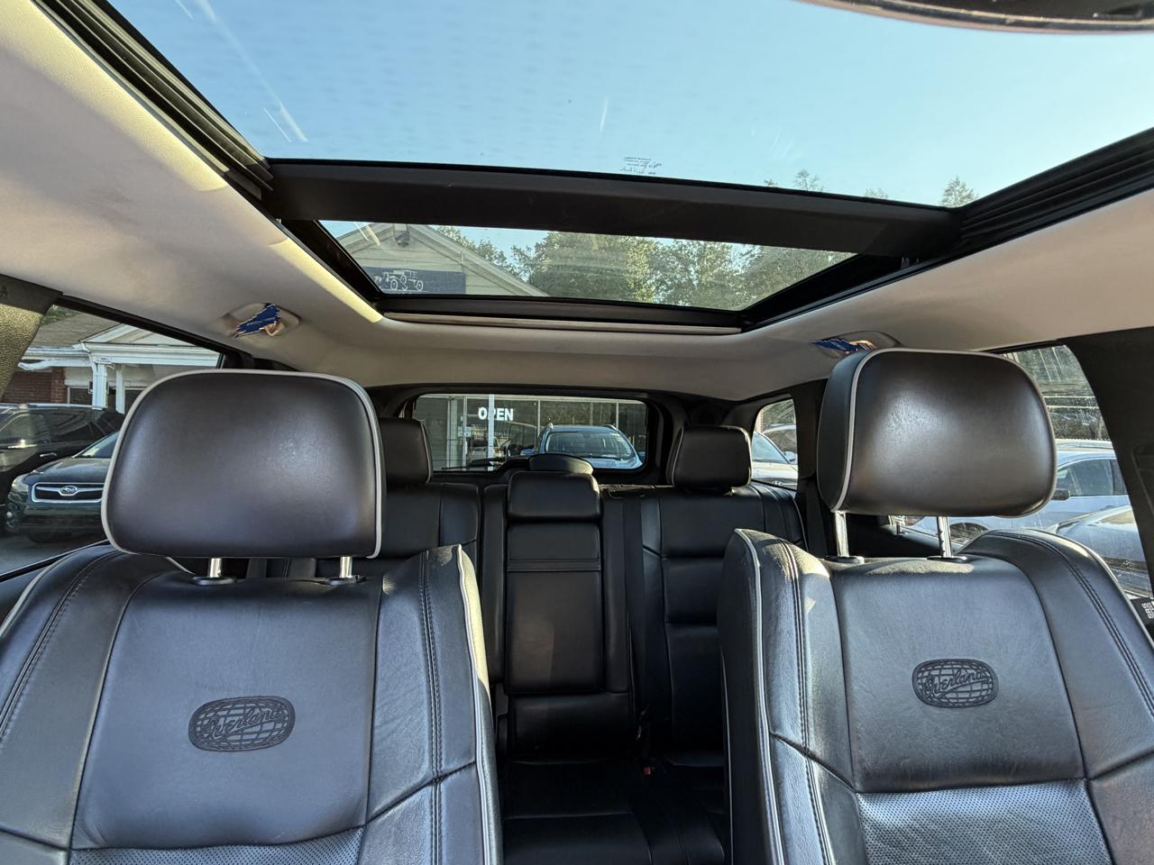 Jeep Grand Cherokee 4dr Overland 4WD 2012