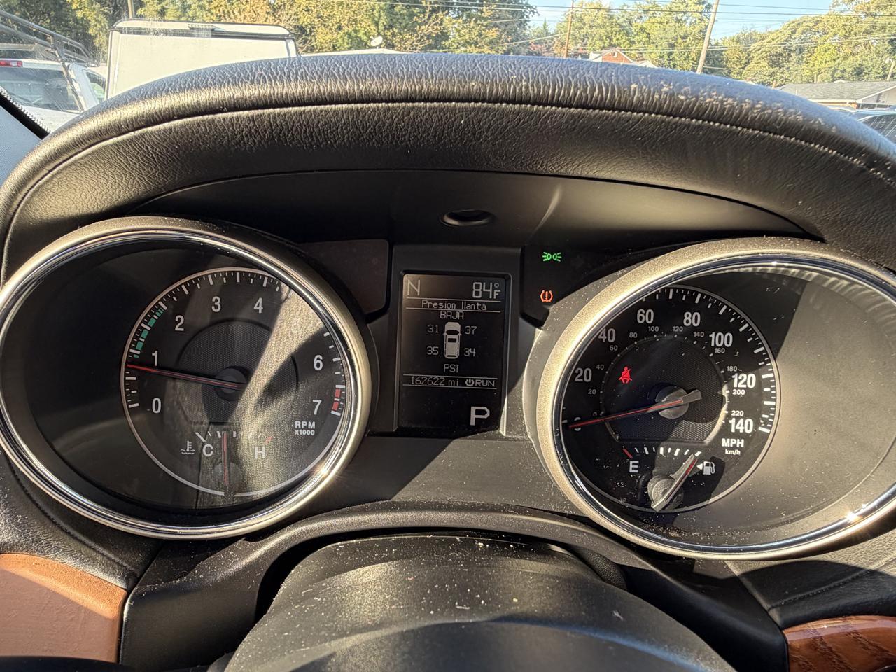 Jeep Grand Cherokee 4dr Overland 4WD 2012