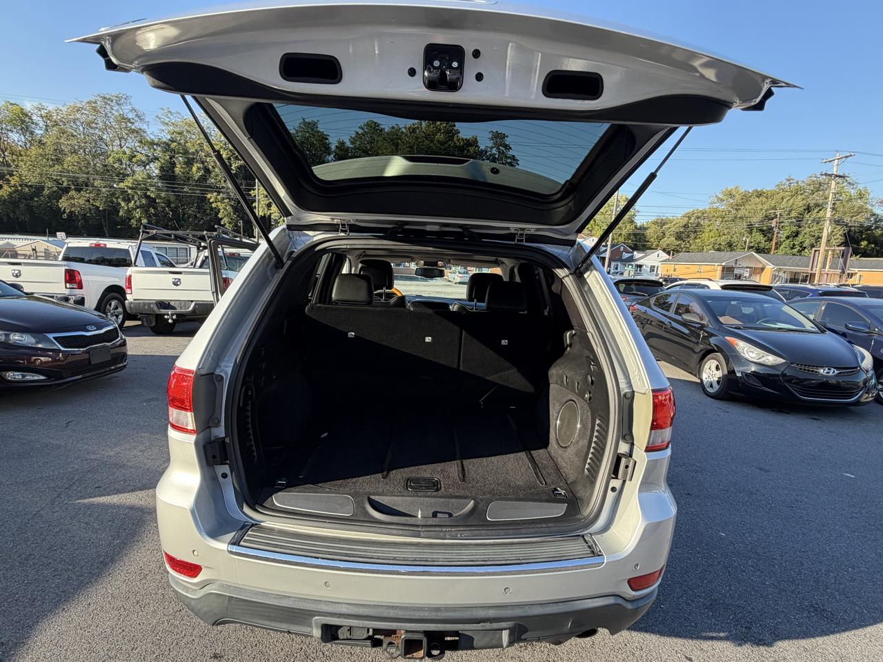 Jeep Grand Cherokee 4dr Overland 4WD 2012