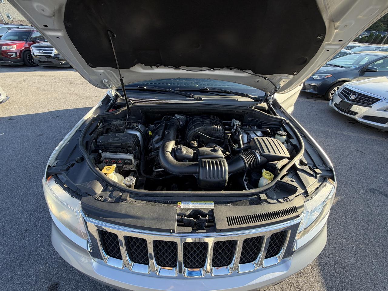 Jeep Grand Cherokee 4dr Overland 4WD 2012
